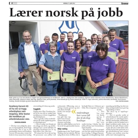 Lærer norsk på jobb.JPG